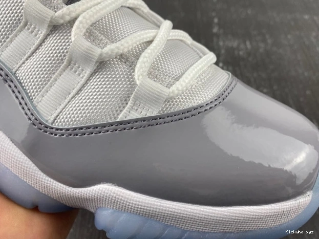 Cement 11 Low Jordan AV2187-140 Grey Air 0615